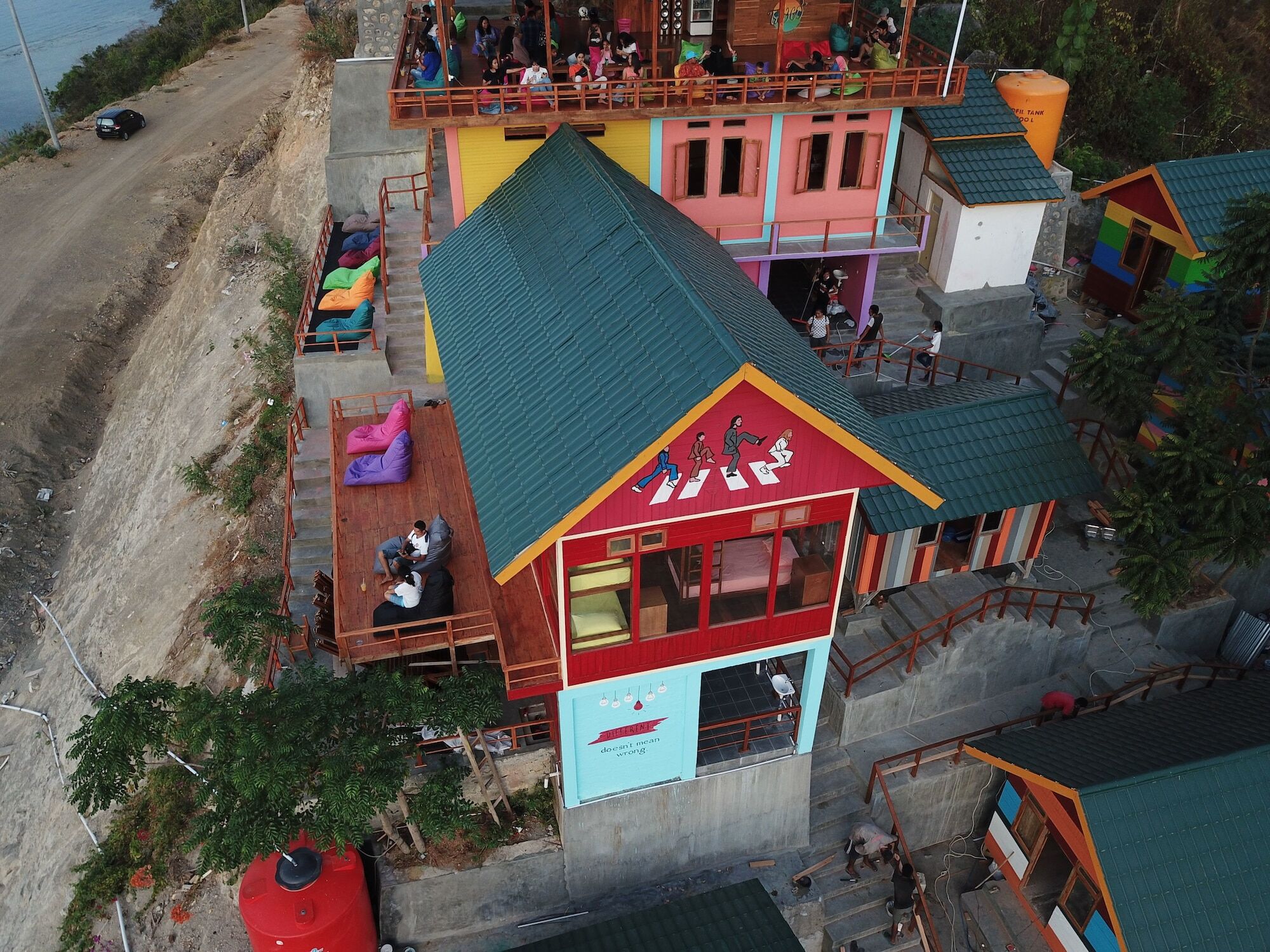 One Tree Hill - Hostel Labuan Bajo Εξωτερικό φωτογραφία